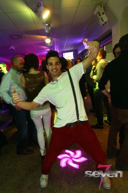 Cliquer pour voir l'image en taille réelle