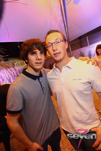 Cliquer pour voir l'image en taille réelle