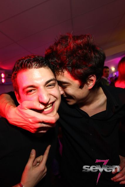 Cliquer pour voir l'image en taille réelle