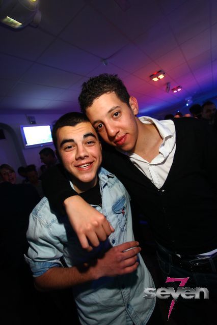 Cliquer pour voir l'image en taille réelle