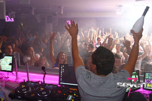 Cliquer pour voir l'image en taille réelle