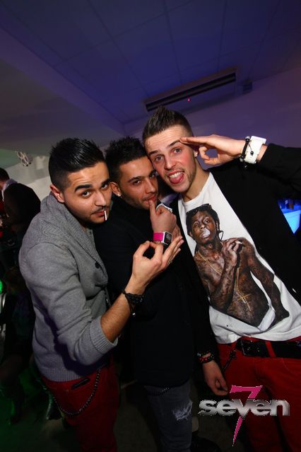 Cliquer pour voir l'image en taille réelle