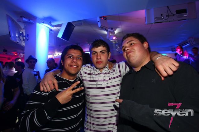 Cliquer pour voir l'image en taille réelle