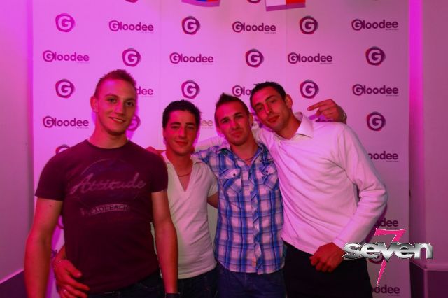 Cliquer pour voir l'image en taille réelle