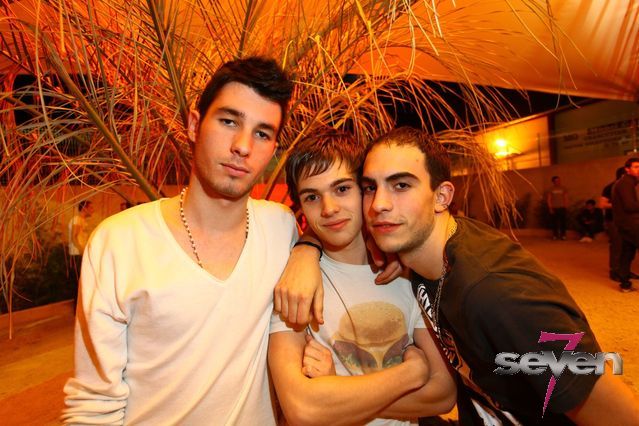 Cliquer pour voir l'image en taille réelle