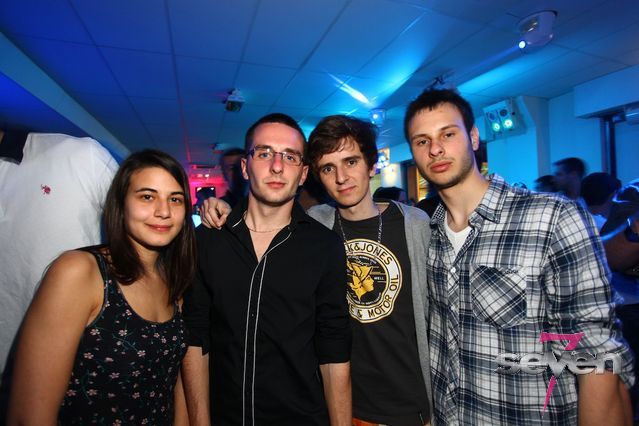 Cliquer pour voir l'image en taille réelle