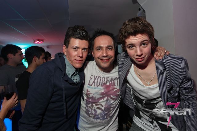 Cliquer pour voir l'image en taille réelle