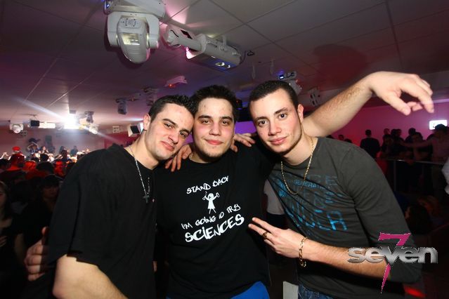 Cliquer pour voir l'image en taille réelle