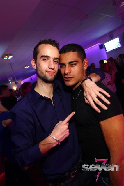 Cliquer pour voir l'image en taille réelle