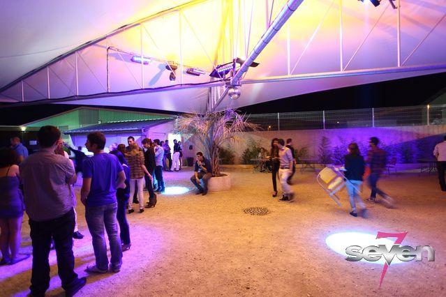 Cliquer pour voir l'image en taille réelle