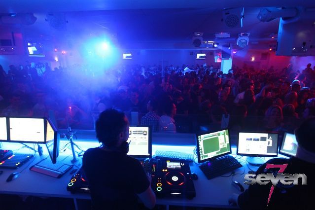 Cliquer pour voir l'image en taille réelle