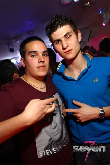 Cliquer pour voir l'image en taille réelle