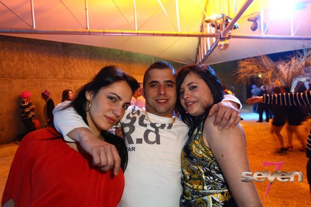 Cliquer pour voir l'image en taille réelle