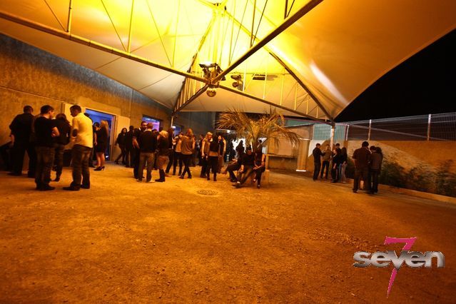 Cliquer pour voir l'image en taille réelle