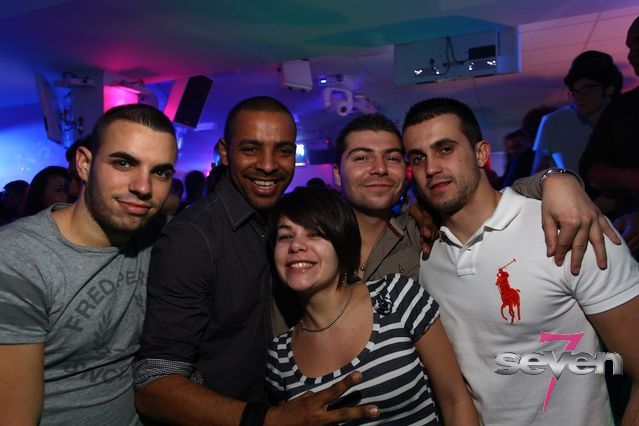 Cliquer pour voir l'image en taille réelle