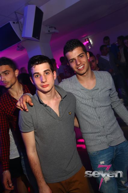 Cliquer pour voir l'image en taille réelle