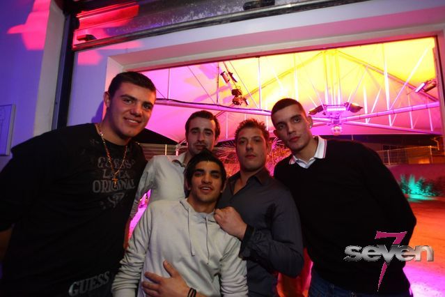 Cliquer pour voir l'image en taille réelle