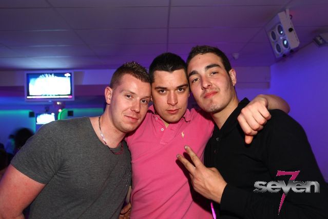 Cliquer pour voir l'image en taille réelle