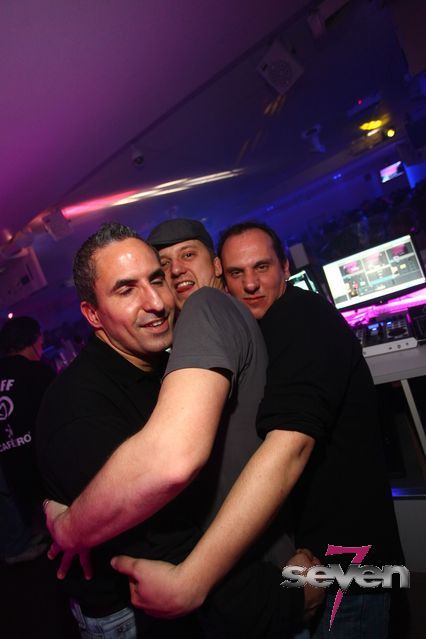 Cliquer pour voir l'image en taille réelle