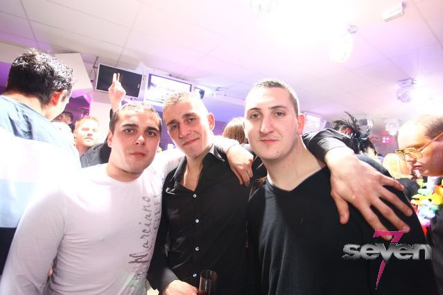 Cliquer pour voir l'image en taille réelle