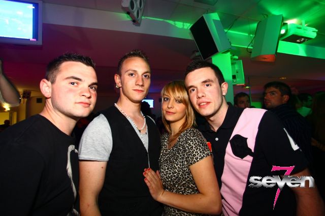 Cliquer pour voir l'image en taille réelle