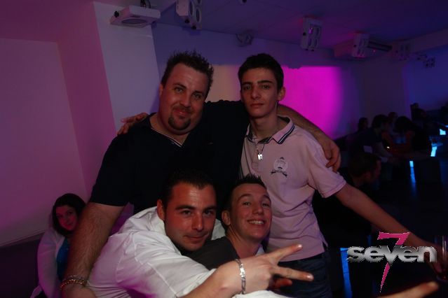 Cliquer pour voir l'image en taille réelle