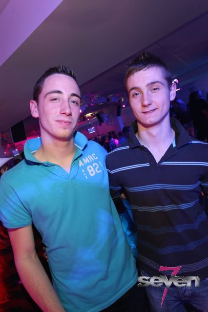 Cliquer pour voir l'image en taille réelle