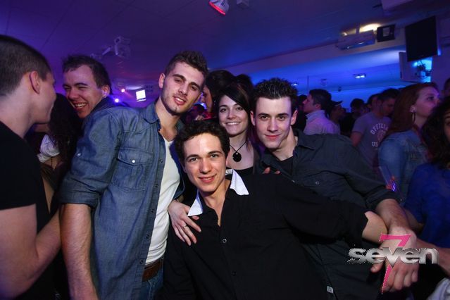 Cliquer pour voir l'image en taille réelle