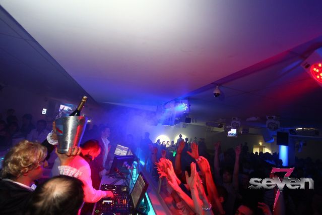 Cliquer pour voir l'image en taille réelle