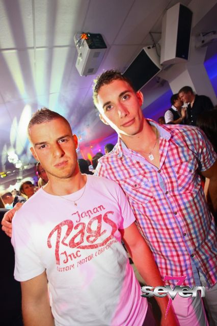 Cliquer pour voir l'image en taille réelle