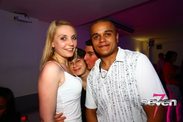 Cliquer pour voir l'image en taille réelle