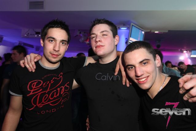 Cliquer pour voir l'image en taille réelle