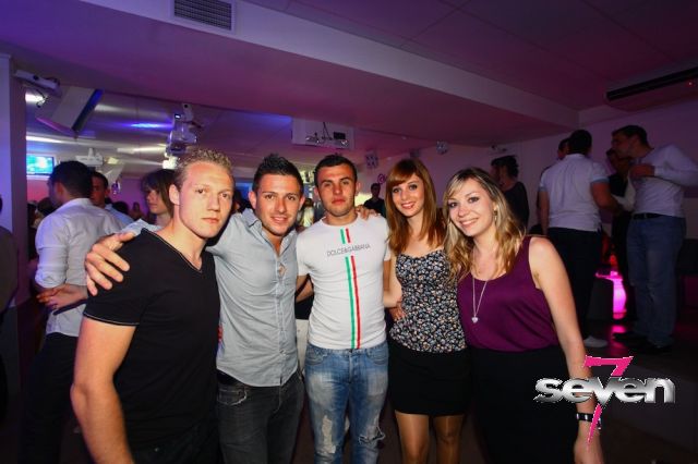 Cliquer pour voir l'image en taille réelle