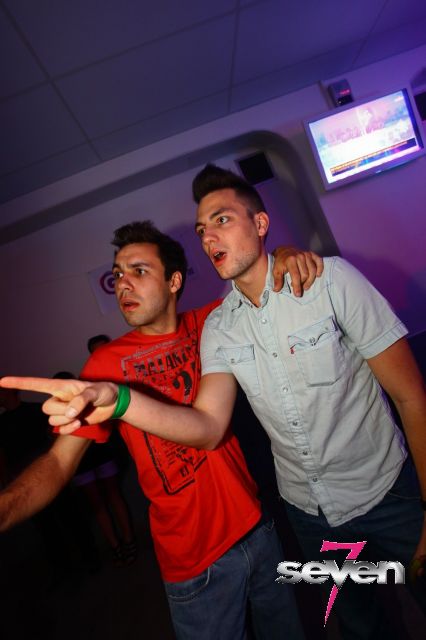 Cliquer pour voir l'image en taille réelle