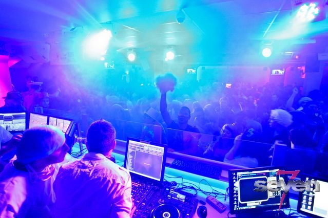 Cliquer pour voir l'image en taille réelle