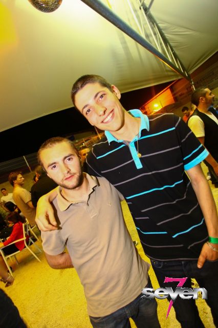 Cliquer pour voir l'image en taille réelle