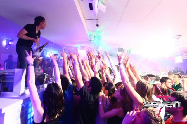 Cliquer pour voir l'image en taille réelle