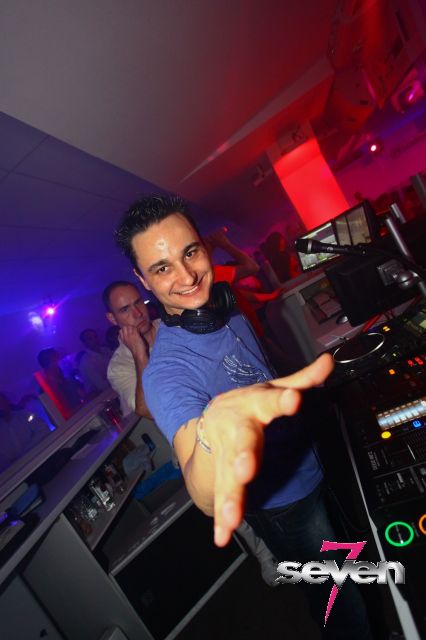 Cliquer pour voir l'image en taille réelle