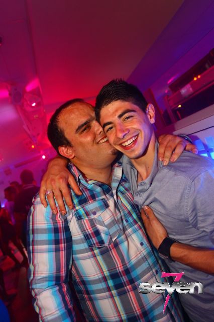 Cliquer pour voir l'image en taille réelle