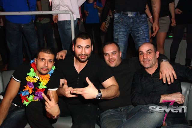 Cliquer pour voir l'image en taille réelle