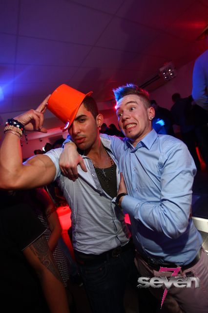 Cliquer pour voir l'image en taille réelle