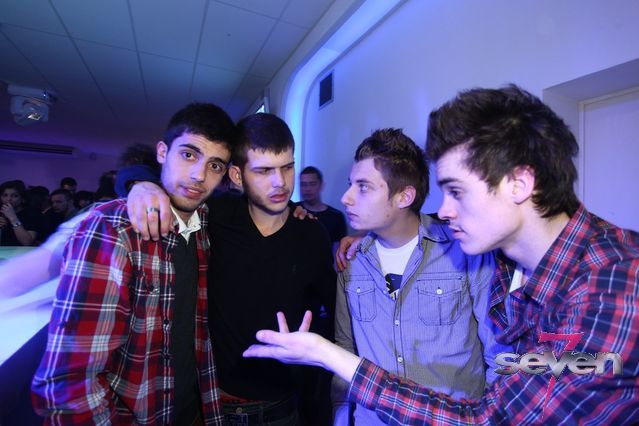 Cliquer pour voir l'image en taille réelle