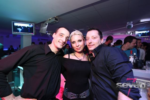 Cliquer pour voir l'image en taille réelle