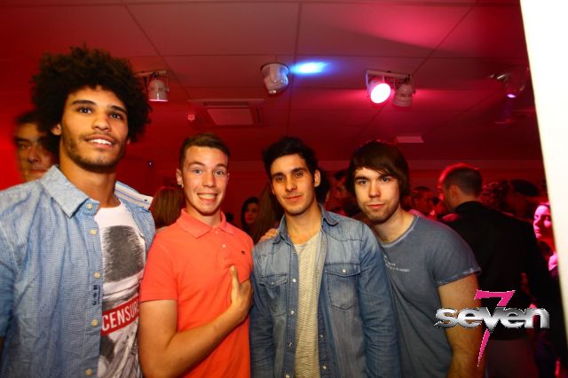 Cliquer pour voir l'image en taille réelle