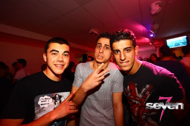 Cliquer pour voir l'image en taille réelle