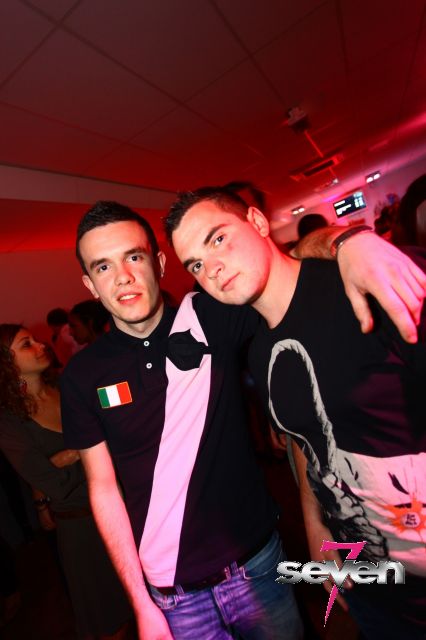 Cliquer pour voir l'image en taille réelle