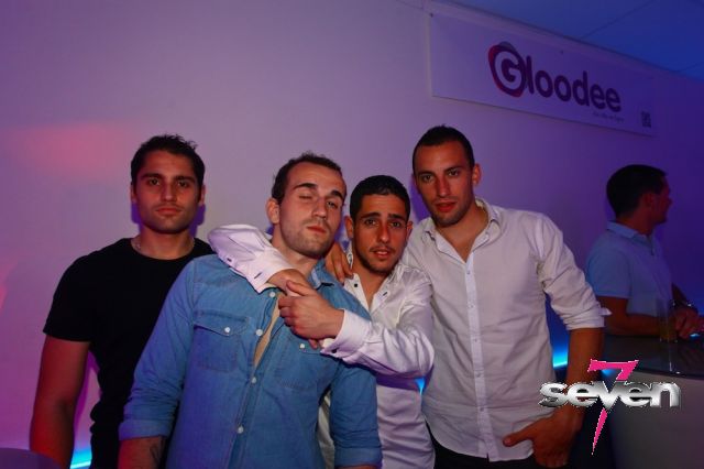 Cliquer pour voir l'image en taille réelle