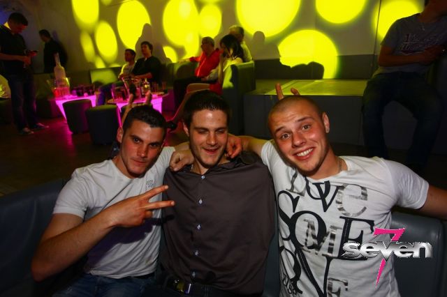 Cliquer pour voir l'image en taille réelle