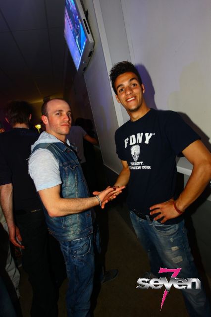 Cliquer pour voir l'image en taille réelle