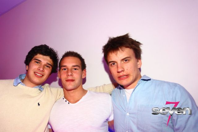 Cliquer pour voir l'image en taille réelle